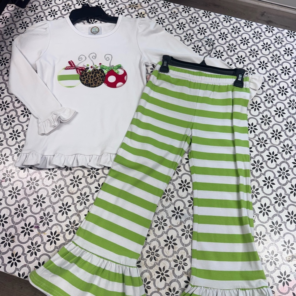 Custom appliqué Christmas Set- Never worn!